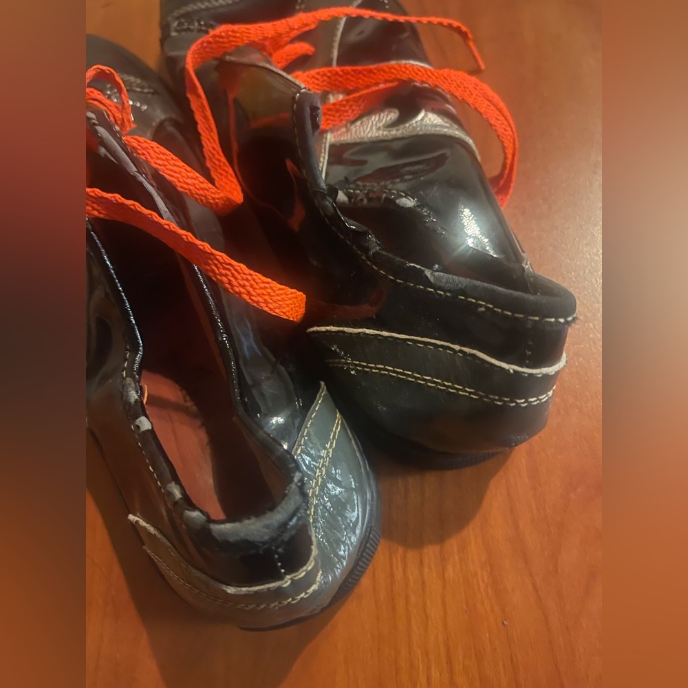 Black Sneakers with Orange Laces - Picture 5 of 7